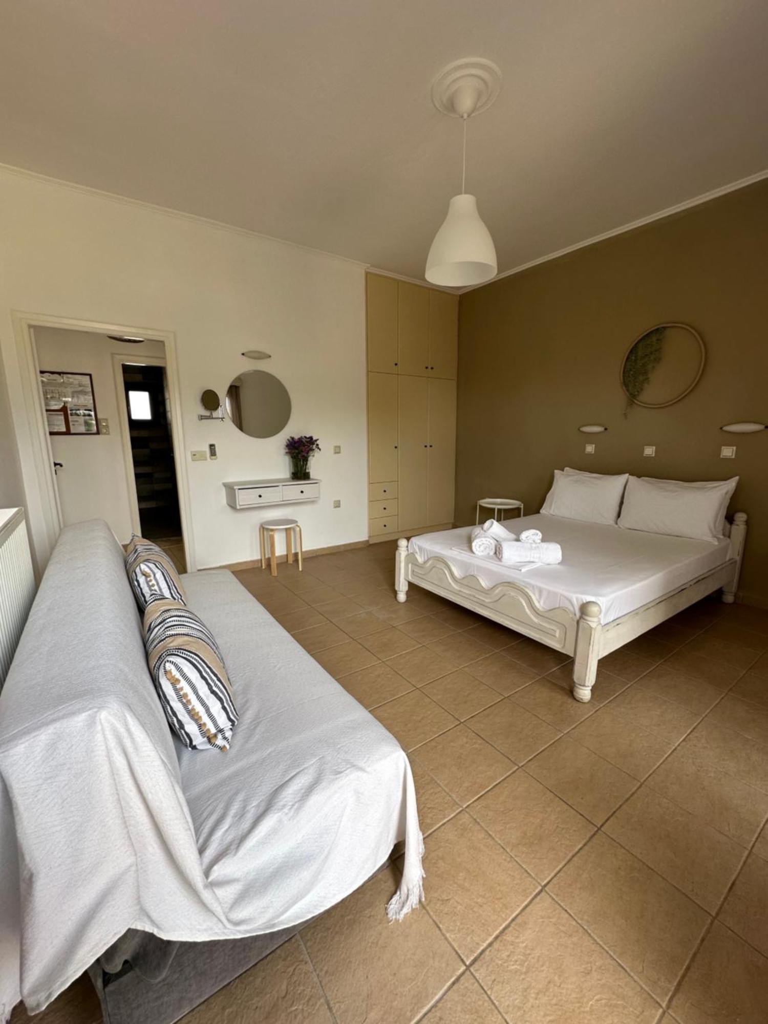 Voulas Apartments Stoúpa Pokoj fotografie