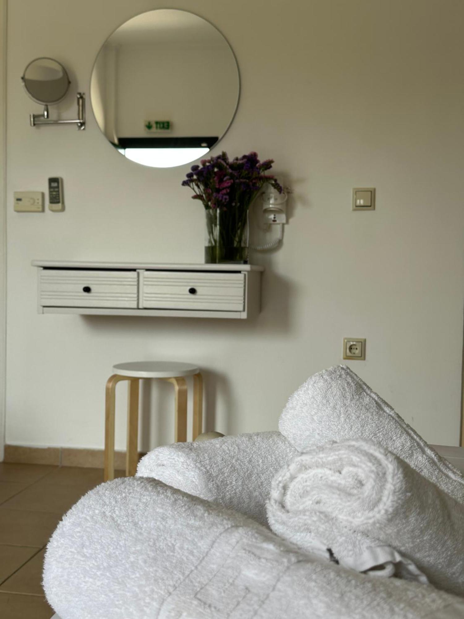 Voulas Apartments Stoúpa Pokoj fotografie